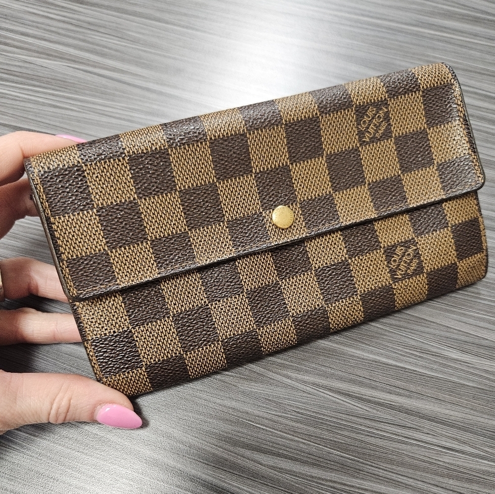 Louis Vuitton Sarah Wallet Damier Ebene | Authentic | Box & Dust Bag Included - Picture 3 of 17